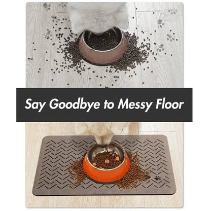 Noblias dog and cat feeding mat, absorbent and washable, designed to catch spills and keep feeding area clean.