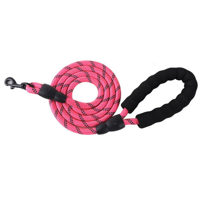 Black reflective nylon dog leash from Noblias with a soft padded handle, 1.5 meters long for comfortable walking.