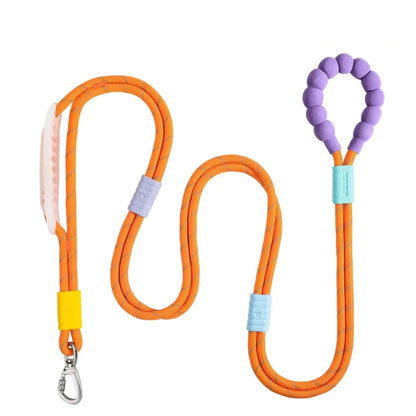 Noblias hands-free dog leash with adjustable waist belt, ideal for walking, jogging, and hiking with medium-sized dogs.