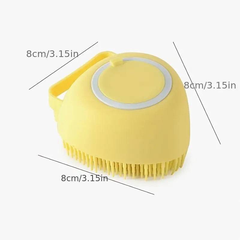 Dimensions of the Noblias handheld dog bath brush, measuring 8 cm or 3.15 inches on each side.